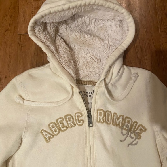 ABERCROMBIE & FITCH Faux Fur Hooded Jacket M - Picture 3 of 8